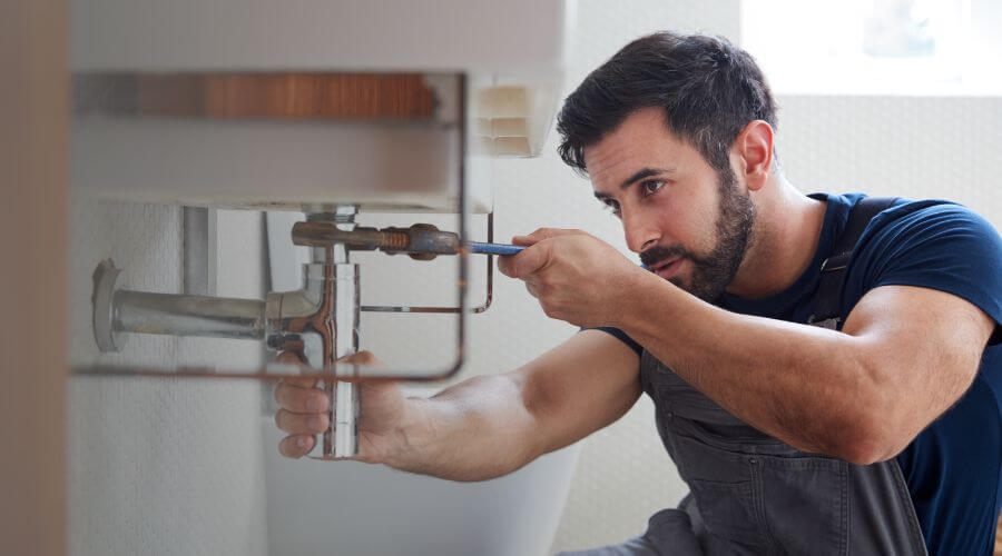 Professional emergency plumbing in Leivasy, WV